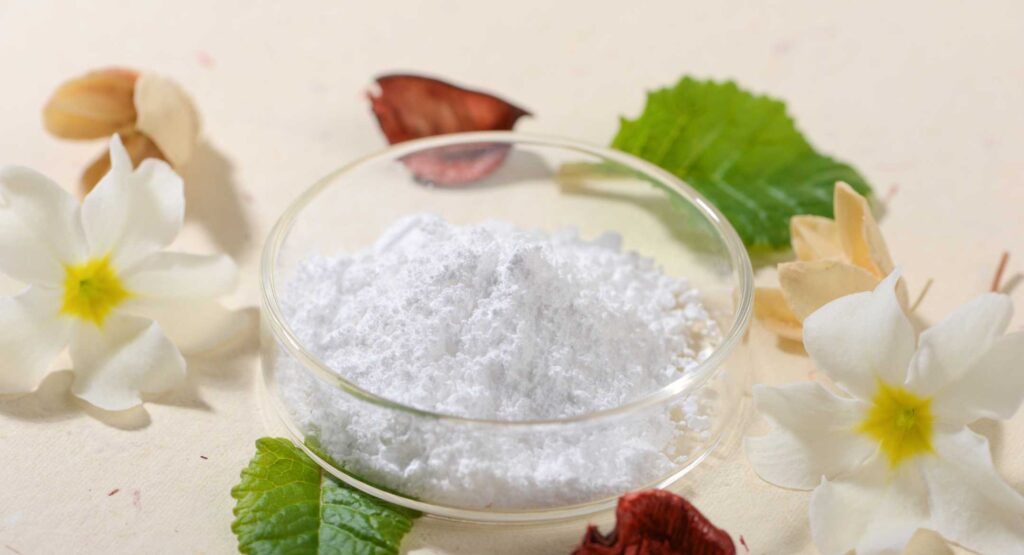 allantoin-powder-on-light-background