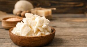 shea-butter-in-a-wooden-bowl